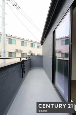 �o���R�j�[�@�y�@�o���R�j�[�@/�@Balcony�@�z
�Q������o���\�ȓ�����o���R�j�[�I
�z����ǍD�Ő��󕨂��������芣���܂�