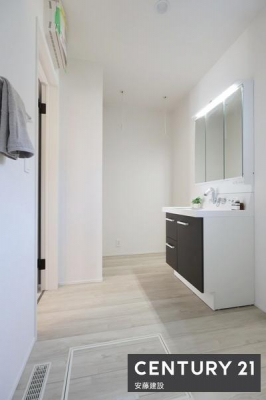 ���ʑ�E���ʏ��@�y�@���ʏ��@/�@Washroom�@�z
������������ʏ�
����������[�ł���Ɨ����ʉ��ϑ䊮���I
���ɂ͂�����Ƃ����n���K�[���b�N����