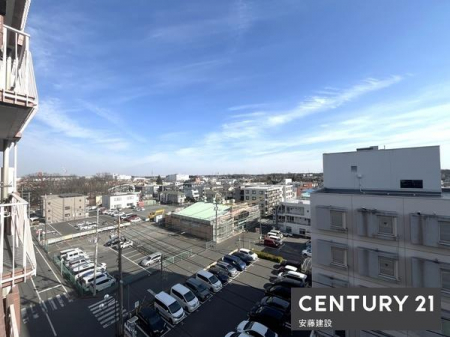 �Z�˂���̒��]�ʐ^�@�y�@���n���]�@�z
�z����ǍD�̂��ߐ��ꂽ���͓������₨���Q���y���߂����ł�