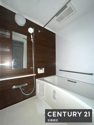 �����@�y�@�����@/�@Bathroom�@�z
�������Ǝ����̃o�X�^�C�����߂��������Ȑ��������闁��
�����g�[�����@��������Ă��芷�C���₷���A�~��͉ߓx�ȉ��x����h���܂�