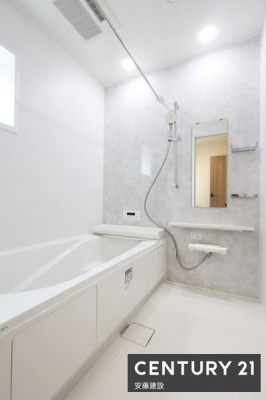 �����@�y�@�����@/�@Bathroom�@�z
�������Ǝ����̃o�X�^�C�����߂��������Ȑ��������闁��
�����g�[�����@��������Ă��芷�C���₷���A�~��͉ߓx�ȉ��x����h���܂�