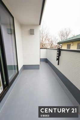 �o���R�j�[�@�y�@�o���R�j�[�@/�@Balcony�@�z
2��������o���\�ȓ쓌�����o���R�j�[�I
�����Ղ�̓������𗁂тĐ��󕨂��������芣���܂�