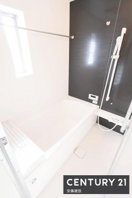 �����@�y�@�����@/�@Bathroom�@�z
�z�e���̂悤�ȏ㎿�ȃf�U�C���̃V�X�e���o�X
�z�X�N���[����������Ă���A�J�̓��ł����������\