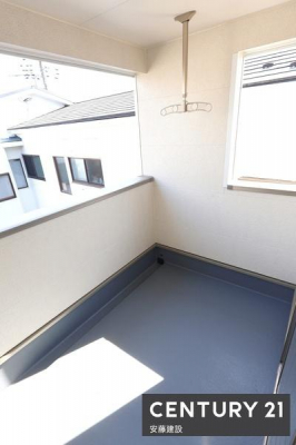 �o���R�j�[�@�y�@�o���R�j�[�@/�@Balcony�@�z
�V����C�ɂ������󂪂ł���쓌�����C���i�[�o���R�j�[�I
���C�h�o���R�j�[�̂��ߐ��󕨂̗ʂ������Ă����S�ł�