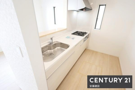 �L�b�`���@�y�@�L�b�`���@/�@Kitchen�@�z
���[�ƍ�ƃX�y�[�X���m�ۂ����Ζʎ��V�X�e���L�b�`��
�_�C�j���O�e�[�u����J�E���^�[����u���΂������̎�n�����X���[�Y�I
