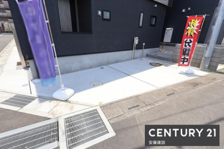 ���ԏ�@�y�@���ԏ�@/�@parking�@�z
����1��\�ȃX�y�[�X
����������ł�����䒓�ԏꊮ��