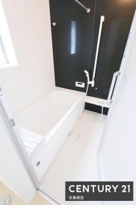 �����@�y�@�����@/�@Bathroom�@�z
�������Ǝ����̃o�X�^�C�����߂��������Ȑ��������闁��
���������@��������Ă��芷�C���₷���A�~��͉ߓx�ȉ��x����h���܂�