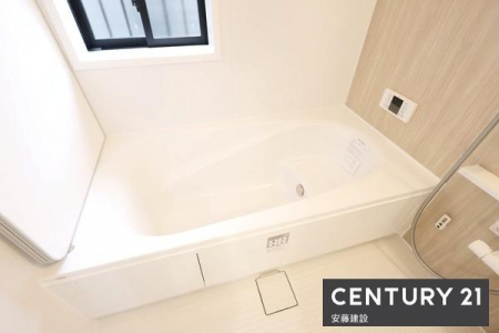 ���̑��@�y�@�V�X�e���o�X�@�z
�������Ƃ����V�X�e���o�X�́A�ۉ����E�h�����ɗD�ꂽ��̐��^�\�����̗p
�~��ł��������̉��x�ቺ��}���A���|���̂��₷�������͓I�I