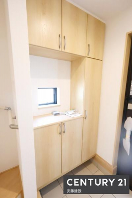 ���[�@�y�@�V���[�Y�{�b�N�X�@�z
�U�炩�肪���Ȍ��ւ���������Еt���V���[�Y�{�b�N�X����
����A�N�Z�T���[�A�ϗt�A������u���Ă������ȋ�Ԃ��y���߂܂��I