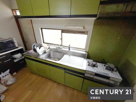 �L�b�`���@�y�@�L�b�`���@/�@Kitchen�@�z
���[�ƍ�ƃX�y�[�X����������m�ۂ����V�X�e���L�b�`��
����������芷�C��S�~�o���ɕ֗��Ȑ݌v