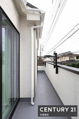 �o���R�j�[�@�y�@�o���R�j�[�@/�@Balcony�@�z
2��������o���\�ȓ�����o���R�j�[�I
�����Ղ�̓������𗁂тĐ��󕨂��������芣���܂�