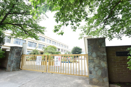 ���ӊ��@�y���w�Z�z���Ԏs�����{���w�Z�F715m