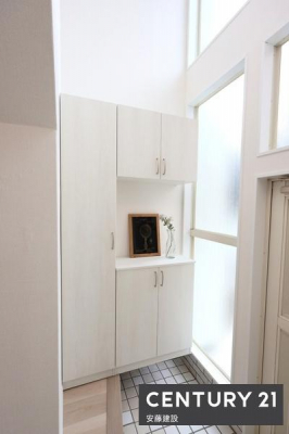 ���[�@�V���[�Y�{�b�N�X