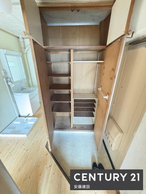 ���ց@�y�@���ց@/�@entrance�@�z
�Z�ސl�𖈓�������}�������A�������������͋C�̌���
