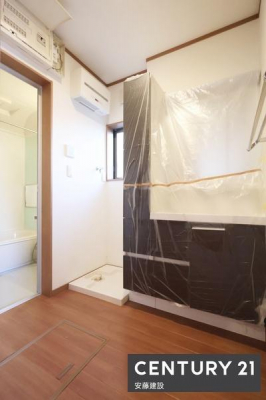 ���ʑ�E���ʏ��@�y�@���ʏ��@/�@Washroom�@�z
������������ʏ��́A�Z���������X�g���X�t���[�ɐg�x�x�ł������ȋ��
����������[���ł���Ɨ����ʉ��ϑ䊮���I