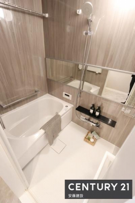 �����@�y�@�����@/�@Bathroom�@�z
�������Ǝ����̃o�X�^�C�����߂��������Ȑ��������闁��
�����g�[�����@��������Ă��芷�C���₷���A�~��͉ߓx�ȉ��x����h���܂�