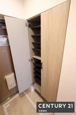 ���[�@�V���[�Y�{�b�N�X