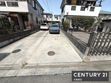 ���ԏ�@�y�@���ԏ�@/�@parking�@�z
3��\�Ȓ��ԃX�y�[�X
