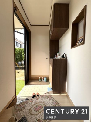 ���ց@�y�@���ց@/�@entrance�@�z
�Z�ސl�𖈓�������}�������A�������������͋C�̌���
