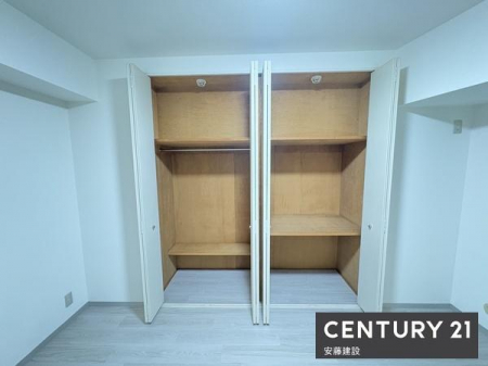 ���[�@�y�@���[�@�z
�Q���ɔ�������N���[�[�b�g
�������̒i�͎��O���\�ŃR�[�g�ނ�����������[�ł��܂��I