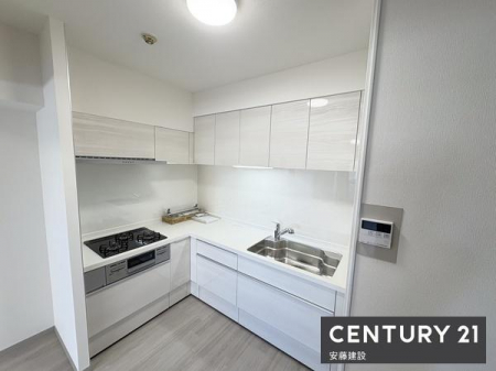 �L�b�`���@�y�@�L�b�`���@/�@Kitchen�@�z
��ƌ����̗ǂ��݂�˒I�t��L���^�V�X�e���L�b�`��
�_�C�j���O�e�[�u����J�E���^�[����u���΂������̎�n�����X���[�Y�I