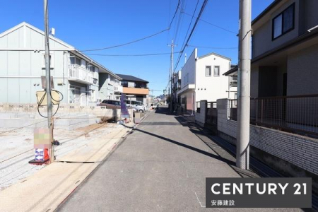 �O�ʓ��H�܂ތ��n�ʐ^�@�y�@�O�ʓ��H�@�z
����4������