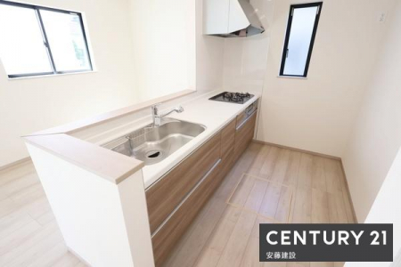 �L�b�`���@�y�@�L�b�`���@/�@Kitchen�@�z
���[�ƍ�ƃX�y�[�X���m�ۂ����Ζʎ��V�X�e���L�b�`��
�_�C�j���O�e�[�u����J�E���^�[����u���΂������̎�n�����X���[�Y�I