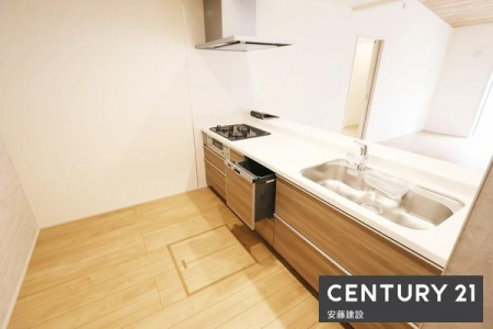 ���̑��@�J���I�ȃI�[�v���L�b�`��
�Ƒ��Ƃ̉�b�����₷���A��C�z�����₷���݌v
