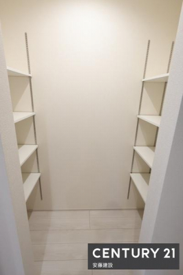 ���[�@�y�@�p���g���[�@�z
�L�b�`�����Ƀp���g���[����
�H���i����p�i�����[�ł��ĕ֗��Ȏ��[