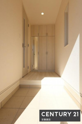 ���ց@�y�@���ց@/�@entrance�@�z
�Z�ސl�𖈓�������}�������A�������������͋C�̌���
