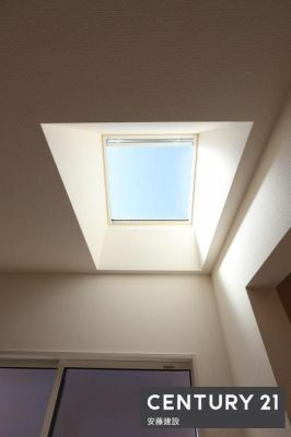 ���̑��@���邭�J���I�ȓV��