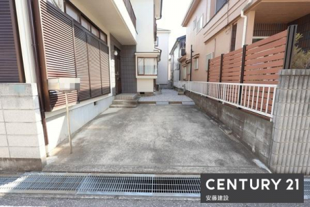 ���ԏ�@�y�@���ԏ�@/�@parking�@�z
����1��\�ȃX�y�[�X