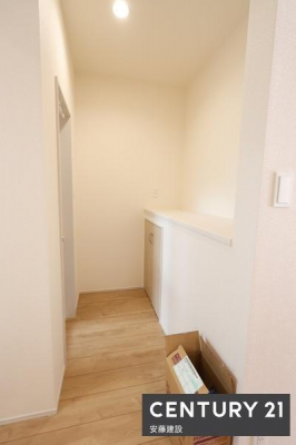 ���[�@�y�@�t���[�X�y�[�X�@�z
�L�b�`�����Ɏ��[�ƃJ�E���^�[�����I