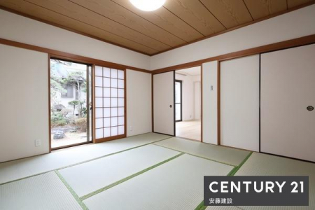 �a���@�y�@1�K�a���@/�@8���@�z
���r���O���̘a���́A�����˂�������΂��J���I�ȋ�ԂɁI
�Ƒ��c�R�Ƃł������ȍL�X�Ƃ����L���ł�