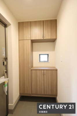 ���[�@�V���[�Y�{�b�N�X