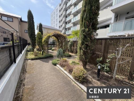 ���̑����p���@�y�@�ݔ��@�z
�~�n���ɒ뉀������A���C�y�ɖ����̂��U�����y���߂܂�