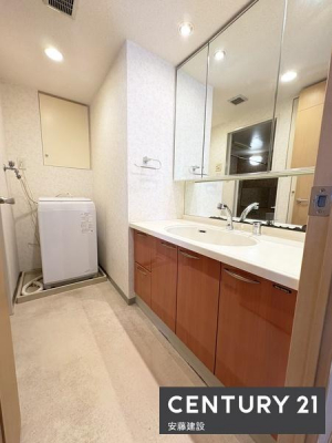 ���ʑ�E���ʏ��@�y�@���ʏ��@/�@Washroom�@�z
������������ʏ��́A�Z���������X�g���X�t���[�ɐg�x�x�ł������ȋ��
����������[���ł���Ɨ����ʉ��ϑ䊮���I