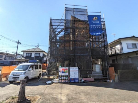 ���ԏ�@�y�@���ԏ�@/�@parking�@�z
����Q��\�Ȓ��ԃX�y�[�X
���v�w���ꂼ��̂��Ԃ����Ƃ̑O�ɒ�߂邱�Ƃ��ł��܂�
