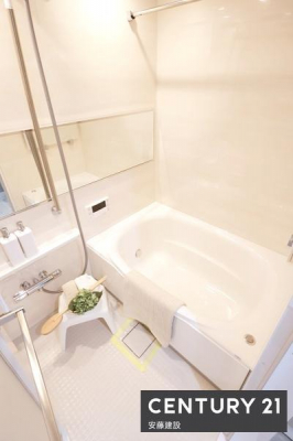 �����@�y�@2�K�����@/�@Bathroom�@�z
�������Ǝ����̃o�X�^�C�����߂��������Ȑ��������闁��
�����g�[�����@��������Ă��芷�C���₷���A�~��͉ߓx�ȉ��x����h���܂�