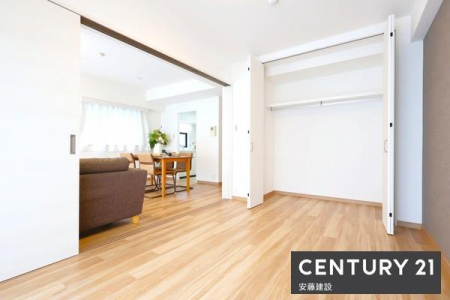 �m���@�y�@�m���@/�@6���@�z
���q�l�̗V�я��A�׋��E�d���X�y�[�X�Ȃǐ����X�^�C���ɍ��킹�₷�����r���O���̗m��
�����˂��O���΃��r���O�����J���I�ȋ�ԂɁI
���Ƌ�t���̔��ł͂������܂���B