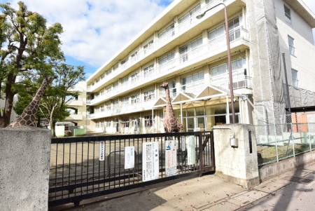 ���ӊ��@�y���w�Z�z����s���L�h���w�Z�F822m