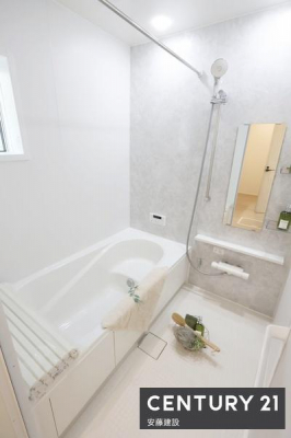 �����@�y�@�����@/�@Bathroom�@�z
�������Ǝ����̃o�X�^�C�����߂��������Ȑ��������闁��
�����g�[�����@��������Ă��芷�C���₷���A�~��͉ߓx�ȉ��x����h���܂�