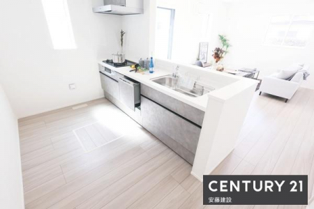 �L�b�`���@�y�@�L�b�`���@/�@Kitchen�@�z
�������̎󂯓n�����X���[�Y�ȑΖʎ��̃V�X�e���L�b�`��
��������M��ɂ�����������ɂ����݌v