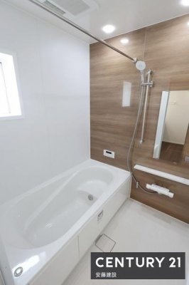 �����@�y�@�����@/�@Bathroom�@�z
�������Ǝ����̃o�X�^�C�����߂��������Ȑ��������闁��
�����g�[�����@��������Ă��芷�C���₷���A�~��͉ߓx�ȉ��x����h���܂�