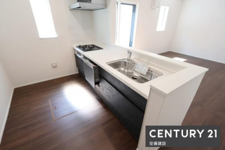 �L�b�`���@�y�@�L�b�`���@/�@Kitchen�@�z
�������̎󂯓n�����X���[�Y�ȑΖʎ��̃V�X�e���L�b�`��
��������M��ɂ�����������ɂ����݌v