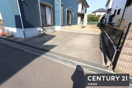 ���ԏ�@�y�@���ԏ�@/�@parking�@�z
����Q��\�Ȓ��ԃX�y�[�X
���v�w���ꂼ��̂��Ԃ����Ƃ̑O�ɒ�߂邱�Ƃ��ł��܂�
