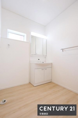 ���ʑ�E���ʏ��@�y�@���ʏ��@/�@Washroom�@�z
������������ʏ��́A�Ƒ��݂�Ȃ����K�Ɏg����悤�z�����ꂽ���
�o�^�o�^�������Ȓ��̎��Ԃ��A��Ƃ�������ĉ߂����܂��I