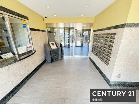 �G���g�����X�@�y�@�ݔ��@�z
���S�̃I�[�g���b�N