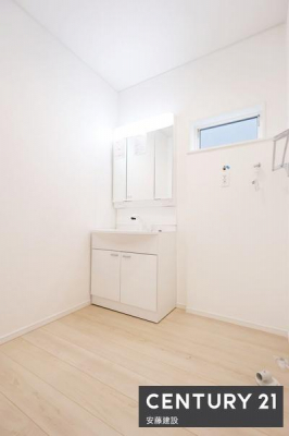 ���ʑ�E���ʏ��@�y�@���ʏ��@/�@Washroom�@�z
������������ʏ��́A�Ƒ��݂�Ȃ����K�Ɏg����悤�z�����ꂽ���
�o�^�o�^�������Ȓ��̎��Ԃ��A��Ƃ�������ĉ߂����܂��I