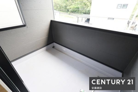 �o���R�j�[�@�y�@�o���R�j�[�@/�@Balcony�@�z
�V����C�ɂ������󂪂ł��������C���i�[�o���R�j�[�I
�L��������̂ŁA�v�����^�[����ׂ��K�[�f�j���O�X�y�[�X�Ƃ��Ă����p�ł��܂�